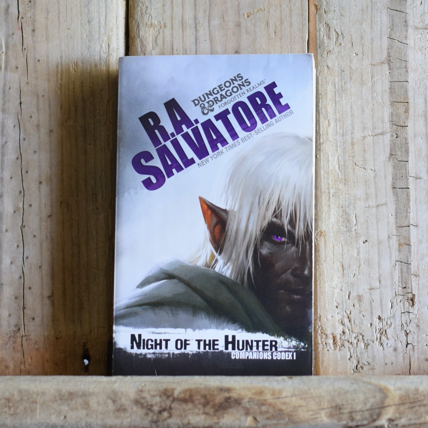 Dungeons and Dragons Paperback: R A Salvatore - Night of the Hunter FIRST PRINTING