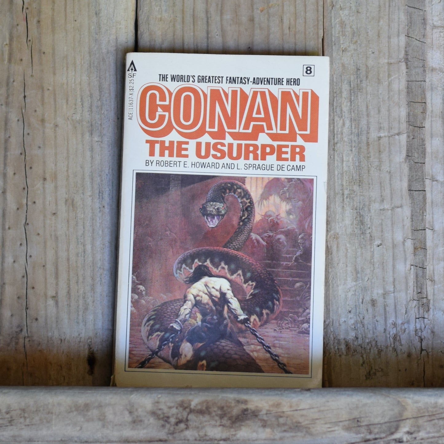Vintage Fantasy Paperback: Robert E Howard and L Sprague de Camp - Conan the Usurper