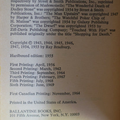 Vintage Sci-fi Paperback: Ray Bradbury - The October Country 6TH PRINTING