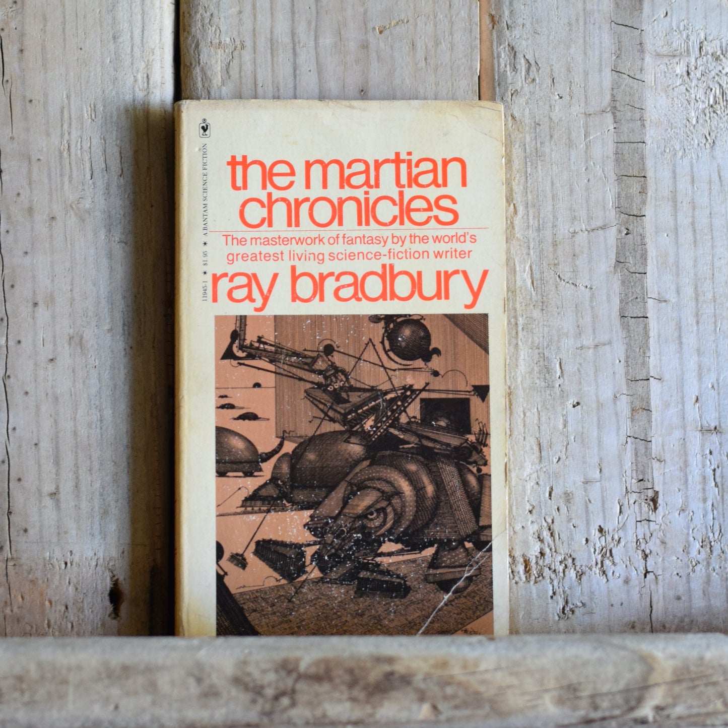 Vintage Sci-fi Paperback: Ray Bradbury - The Martian Chronicles