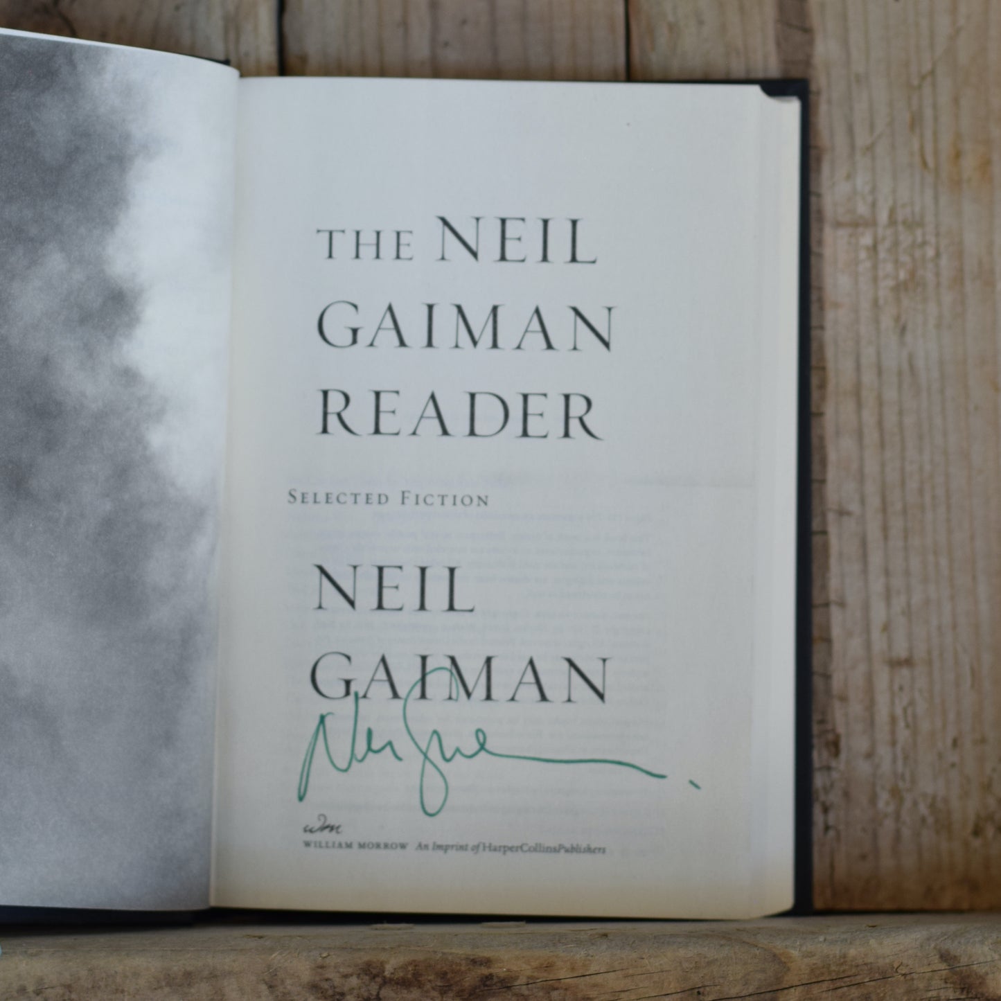 Fantasy Hardback: Neil Gaiman - The Neil Gaiman Reader SIGNED FIRST EDITION