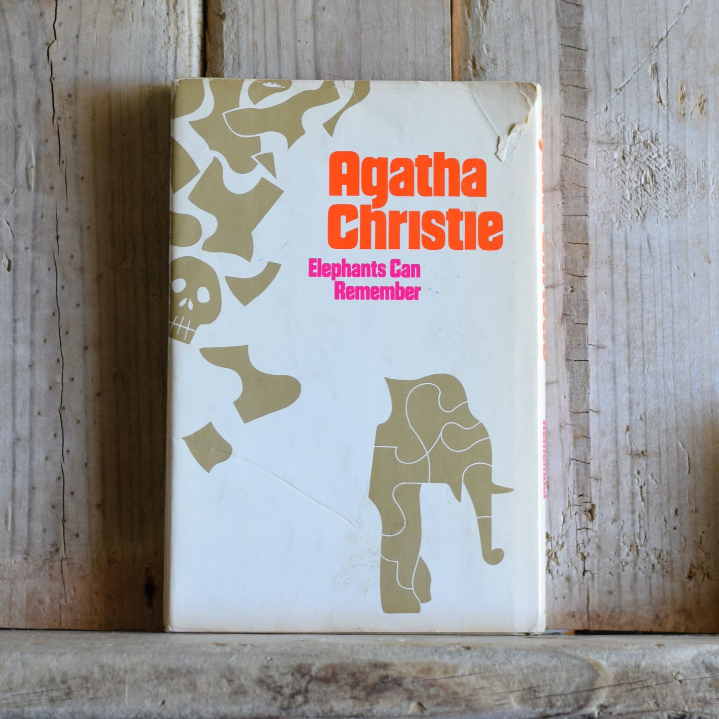 Vintage Hardback Fiction: Agatha Christie - Elephants Can Remember BCE