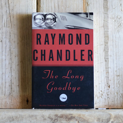 Vintage Fiction Paperback: Raymond Chandler - The Long Goodbye