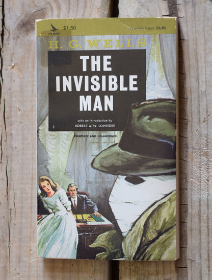 Vintage Sci-Fi Paperback Novel: H G Wells - The Invisible Man