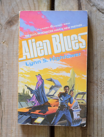 Vintage Sci-Fi Paperback Novel: Lynn S Hightower - Alien Blues FIRST PRINTING