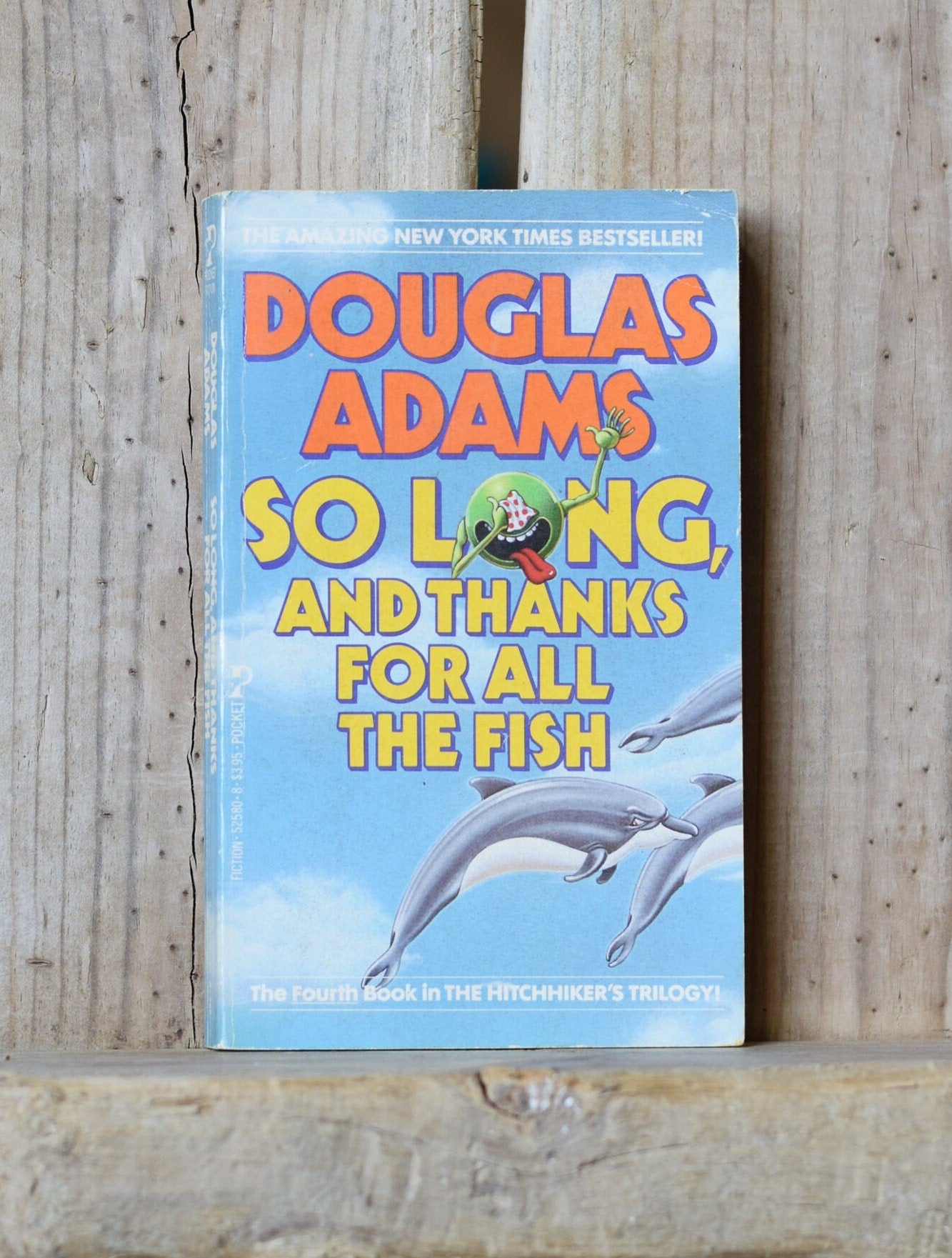 Vintage Fantasy Paperback Novel: Douglas Adams - So Long, and Thanks for All the Fish