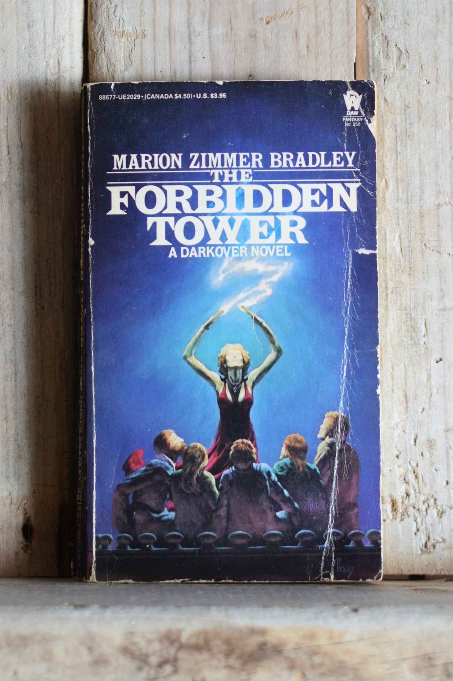 Vintage Fantasy Paperback Novel: Marion Zimmer Bradley - The Forbidden Tower
