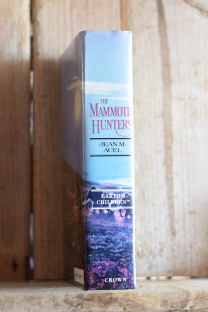 Vintage Fantasy Hardback Novel: - Jean M Auel - The Mammoth Hunters FIRST EDITION/PRINTING