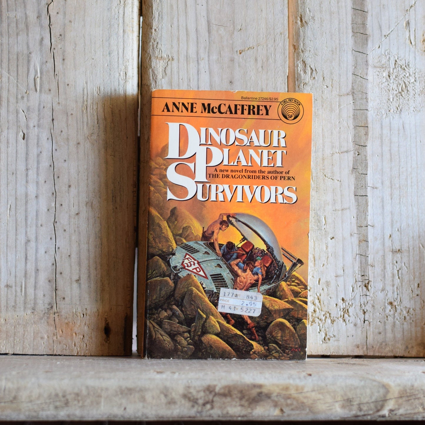 Vintage Fantasy Paperback Novel: Anne McCaffrey - Dinosaur Planet Survivors