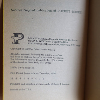 Vintage Fiction Paperback Novel: Robert Anton Wilson - Schrodinger's Cat FIRST EDITION