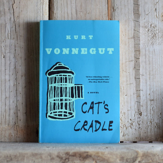Vintage Fiction Paperback Novel: Kurt Vonnegut Jr. - Cat's Cradle