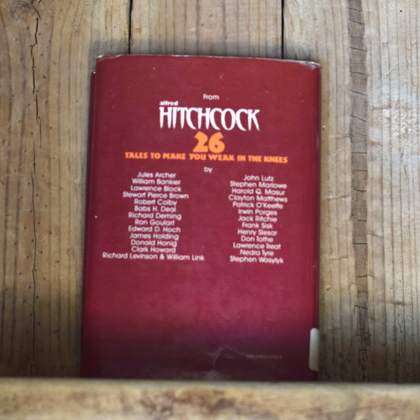 Vintage Horror Hardback: Alfred Hitchcock's Tales To Make You Weak In The Knees FIRST PRINTING